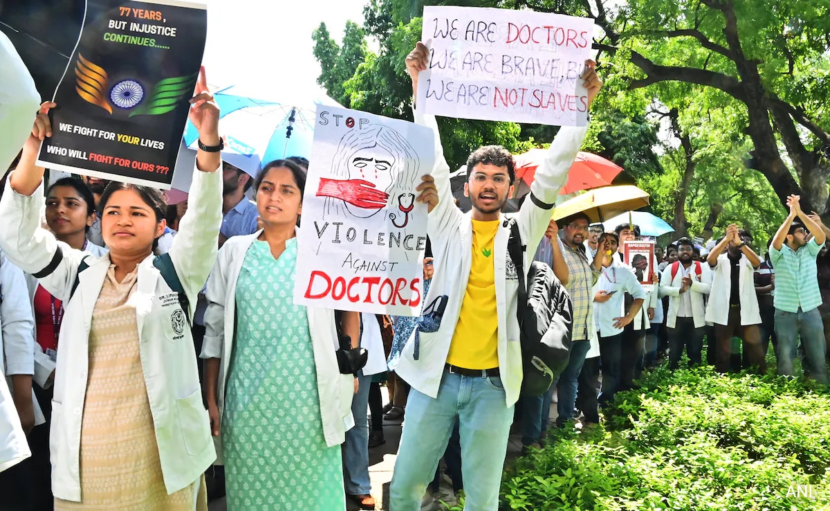 OPD Services On Road As AIIMS Delhi Doctors’ Strike To Continue Over Kolkata Horror