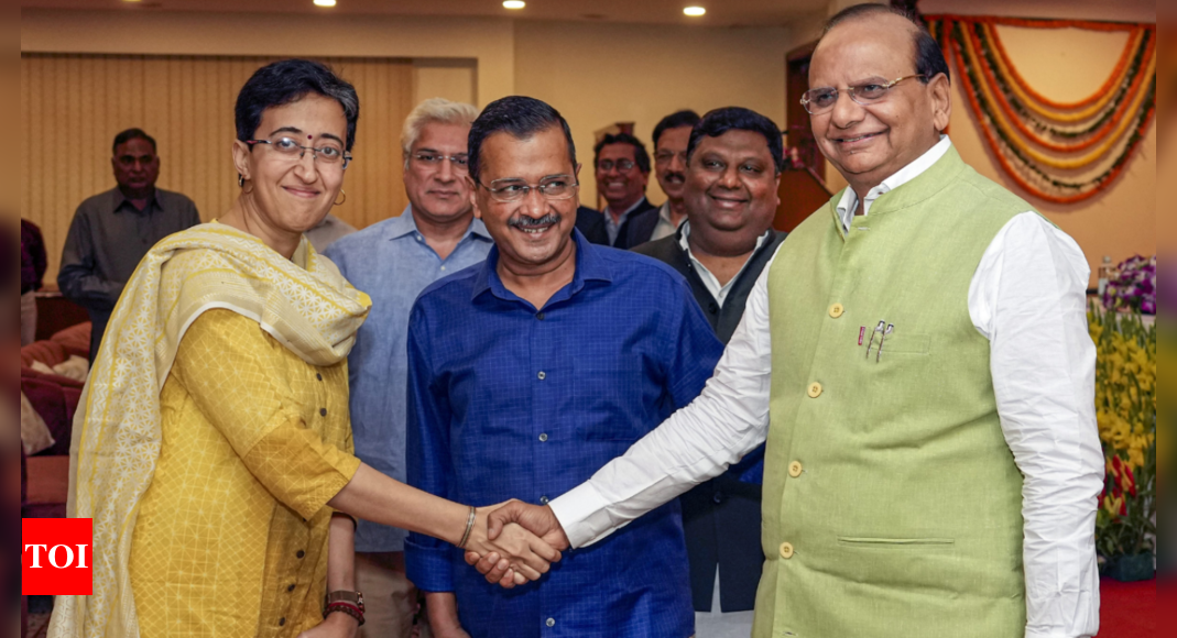 Delhi gets its 3rd woman CM as Arvind Kejriwal hands charge to Atishi