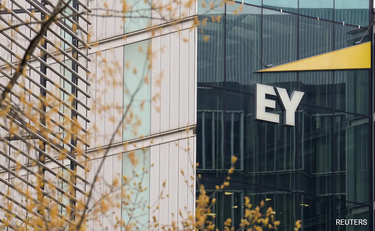 EY Office Whose Employee Died Has No Permit That Regulates Work Hours: Report