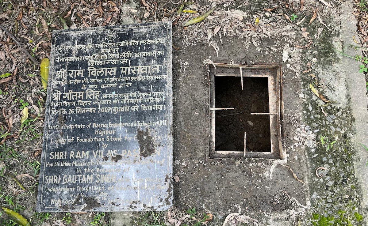 Row After Ram Vilas Paswan’s Plaque Seen Over Drain At Bihar College CIPET Hostel