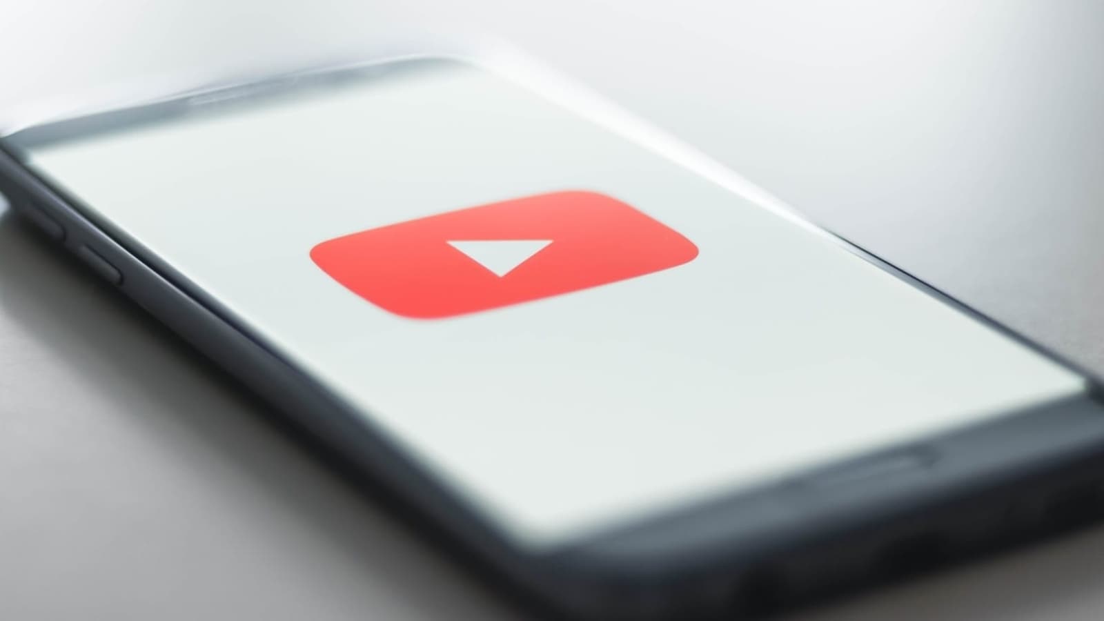 YouTube भारतीय क्रिएटर्स को अपनी आय बढ़ाने का एक नया तरीका प्रदान करता है