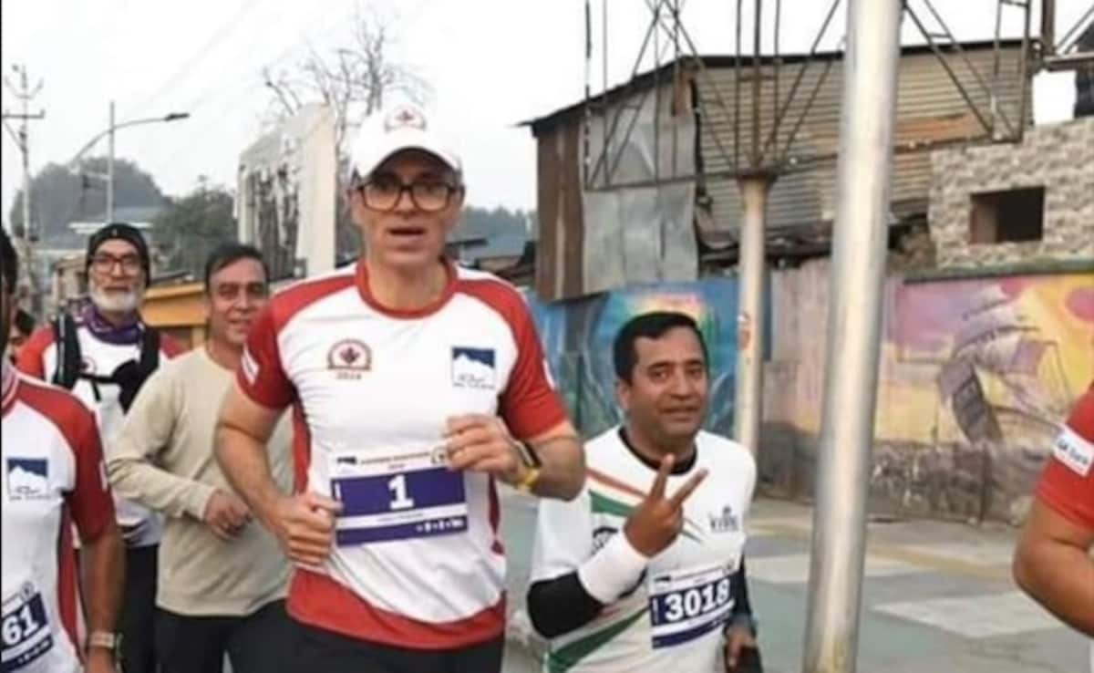 Omar Abdullah Opens Kashmir Marathon, Then Runs 21 Km